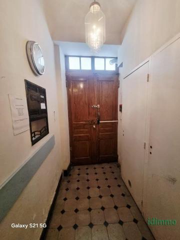 Exclusivité er Rare Draguignan bel F3 1 étage avec grande cour privative 50m² balcon et remise 225750€ crn2394 Draguignan (83300)