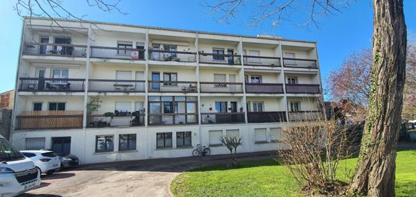 Appartement Rochefort 1 pièce(s) 30m2 avec balcon