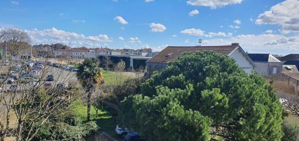 Appartement Rochefort 1 pièce(s) 30m2 avec balcon