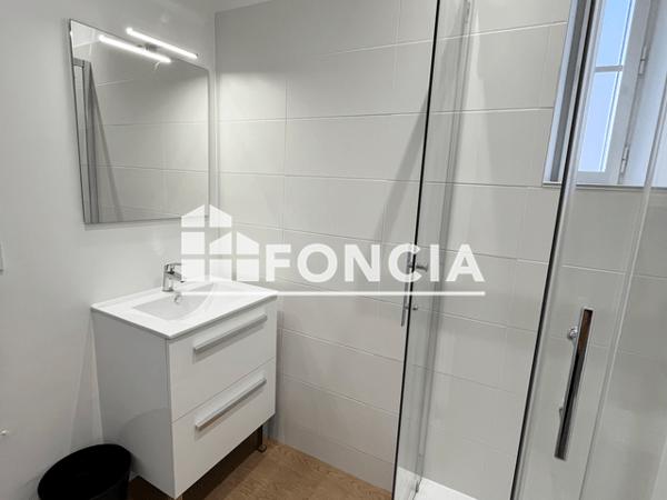 Location Studio meublé 28.06 m² - 10 RUE MARX DORMOY Grenoble 38000