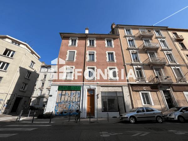 Location Studio meublé 28.06 m² - 10 RUE MARX DORMOY Grenoble 38000