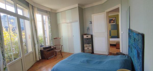 APPARTEMENT HAUSSMANNIEN DE CHARME