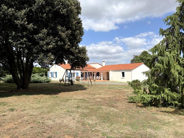 Maison Saint Benoist Sur Mer 4 chambres + piscine et dépendance