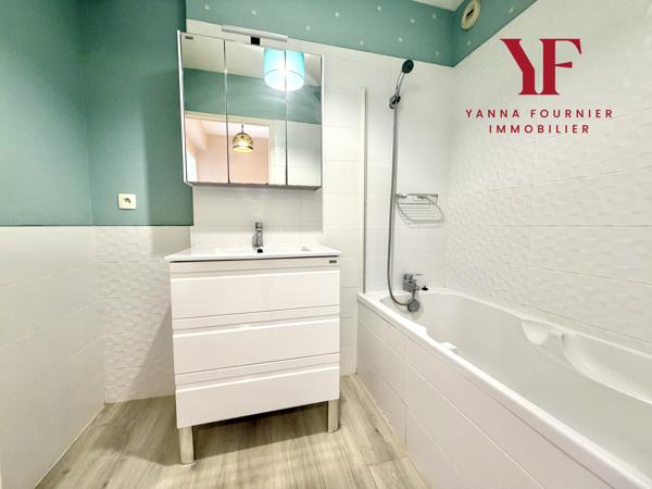 HYPER CENTRE VILLE BREST, T3, 2 CHAMBRES, ASCENSEUR IMMEUBLE PMR , 1996