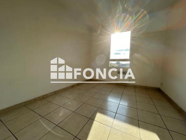 Location Appartement 2 pièces 39.2 m² - RUE ANDRE GIDE Istres 13800
