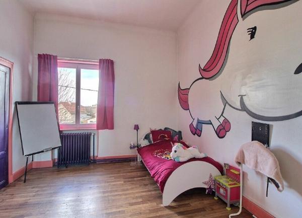 Maison à vendre    6 pièces •  Montchanin