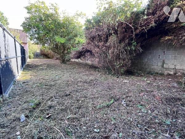 HAZEBROUCK : En exclusivité chez votre notaire -  Quartier du Rocher
Proche toutes commodités ...