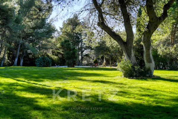 Maison de plain-pied avec piscine