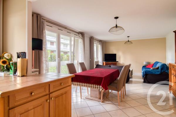 Appartement F5 à vendre  5 pièces - 100,79 m2 ERMONT - 95