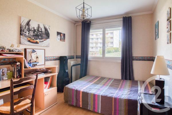 Appartement F5 à vendre  5 pièces - 100,79 m2 ERMONT - 95