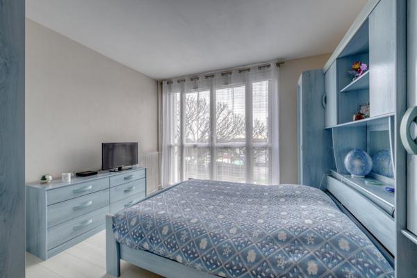 3 pièces 70 m² calme avec cave et parking