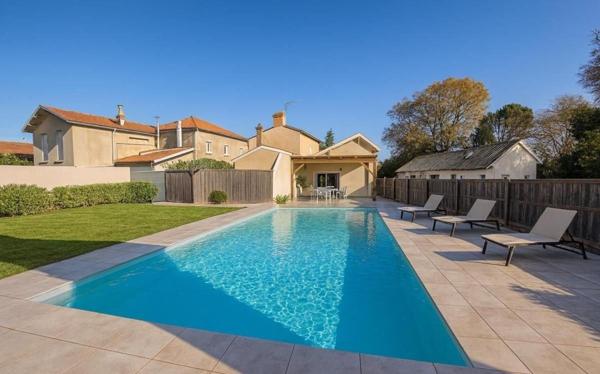 Maison d’exception au centre de Gujan-Mestras