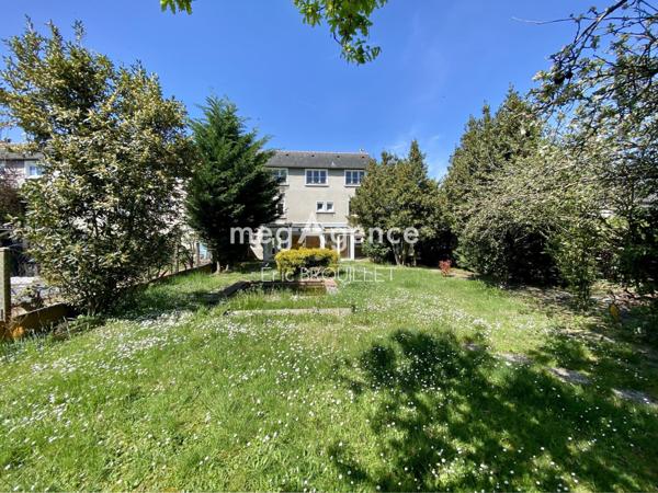 Maison à SAINT-BARTHELEMY-D'ANJOU, 49124 - 7 pièces 160m²