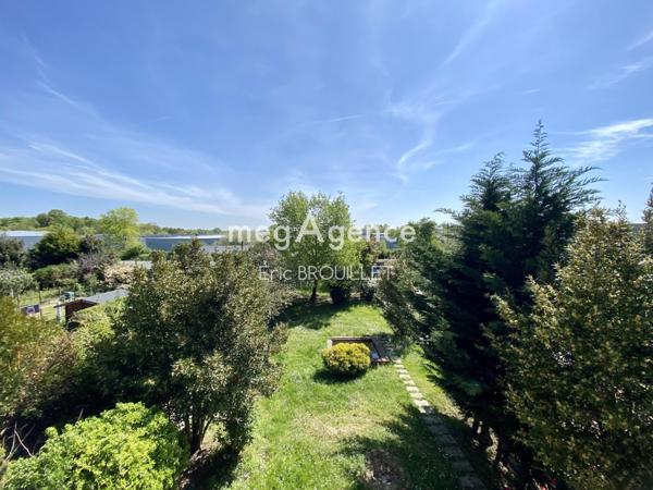 Maison à SAINT-BARTHELEMY-D'ANJOU, 49124 - 7 pièces 160m²