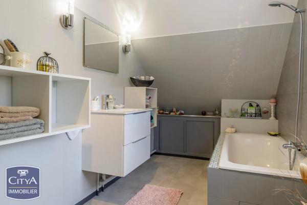Maison à vendre 7 pièces 149m² Châteauroux (36000)