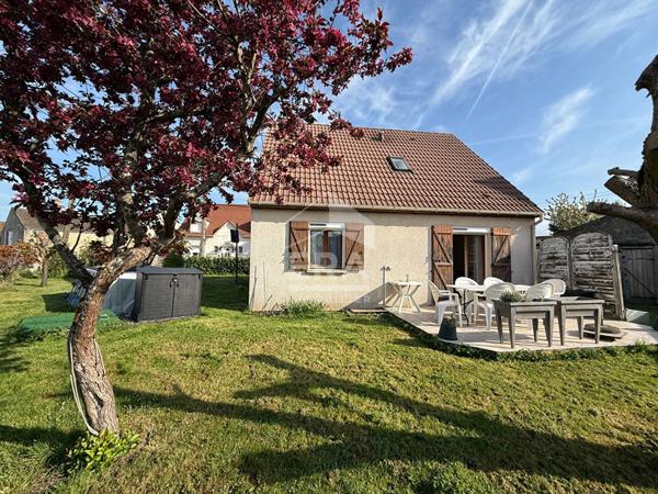 Maison individuelle - 4 chambres - 542 m² de parcelle.