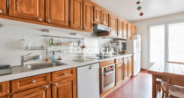À vendre Appartement 4 pièces 105.03 m² - Versailles 78000