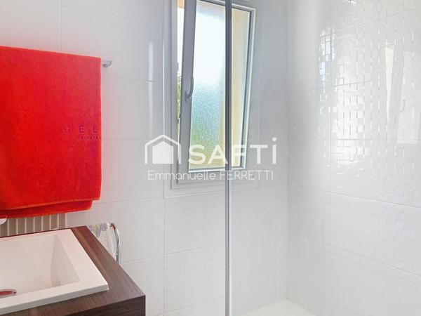 PROPRIETE VERDOYANTE PROCHES COMMODITES ET PLAGES