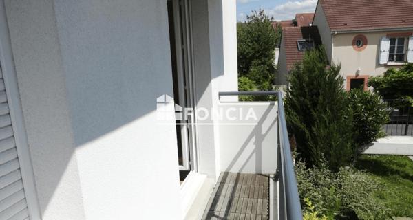 Location Studio meublé 30.21 m² - Montmagny 95360