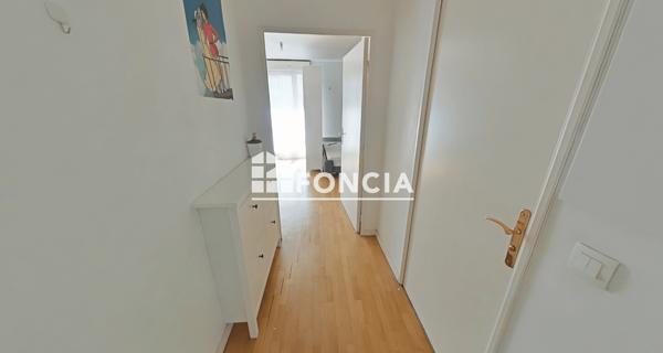 Location Studio meublé 30.21 m² - Montmagny 95360