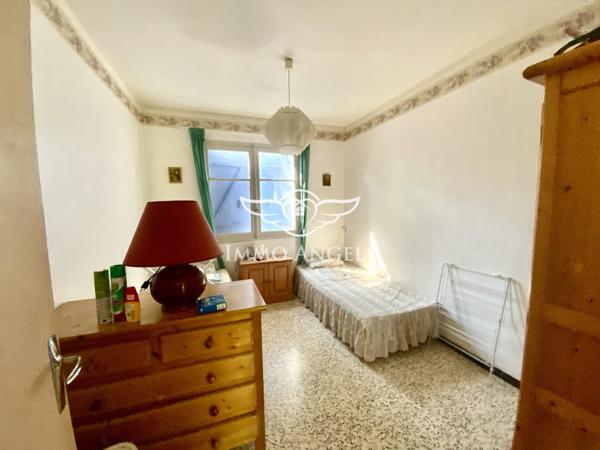 Rare Nîmes - Mazet à rénover - colline Nord