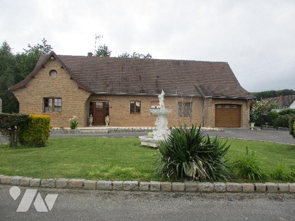 RENTY : Belle demeure avec cour et jardin