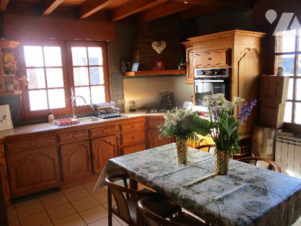 RENTY : Belle demeure avec cour et jardin