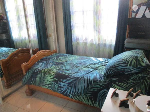 RENTY : Belle demeure avec cour et jardin