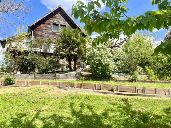 Maison à vendre |  Ussac |  5 pièces | 146 m²