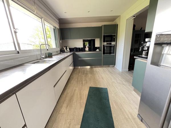 Maison à vendre |  Ussac |  5 pièces | 146 m²