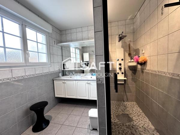 Superbe maison familiale avec prestations haut de gamme, proche Suisse