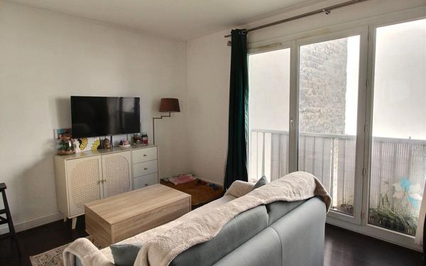 Appartement à vendre    1 pièce • 32,06 m2 Clichy