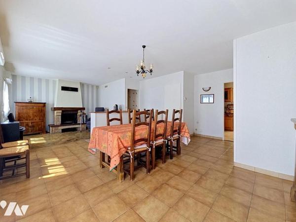 VILLERS-FRANQUEUX - Pavillon de type 4 sur sous-sol complet
