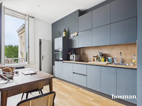 Appartement T2 baigné de lumière, cave - Rue Croix-de-Seguey - Bordeaux