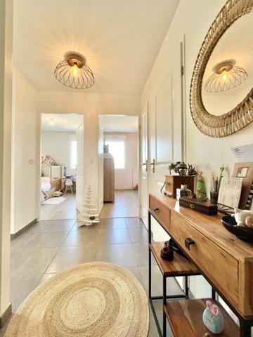 T3 AU CALME - GARAGE - PARKING - CAVE - BUTTE DE COGNIN