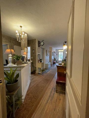 Secteur Avignon, Le Pontet - HOTEL 30 CHAMBRES, RESTAURANT ET PISCINE