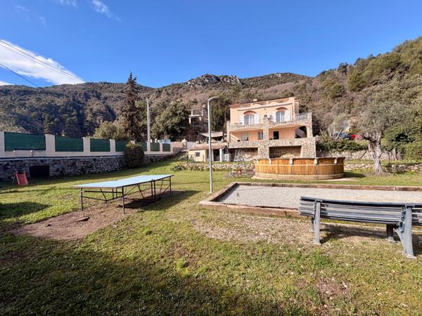 Bendejun (06390) Maison 6 pièces au calme absolue vue montagne