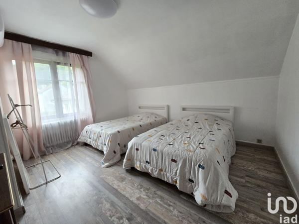 Maison 8 pièces de 193 m² à Vrigne-aux-Bois (08330)