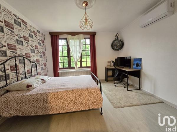 Maison 8 pièces de 193 m² à Vrigne-aux-Bois (08330)
