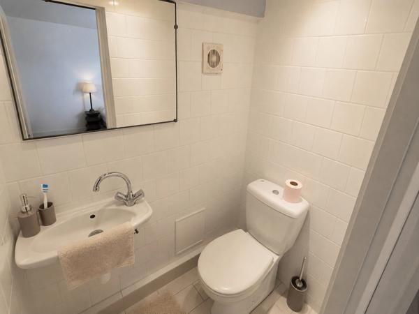 BIARRITZ – MAISON AVEC JARDIN, GARAGE & DÉPENDANCE – VENDUE LOUÉE A UNE PERSONNE AGÉE