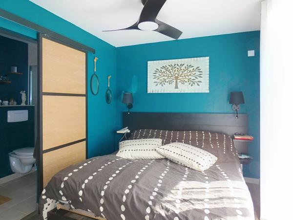 Ravissante propriétée d'environ 170m² sur un terrain paysagé de 3394m² avec piscine et gîte