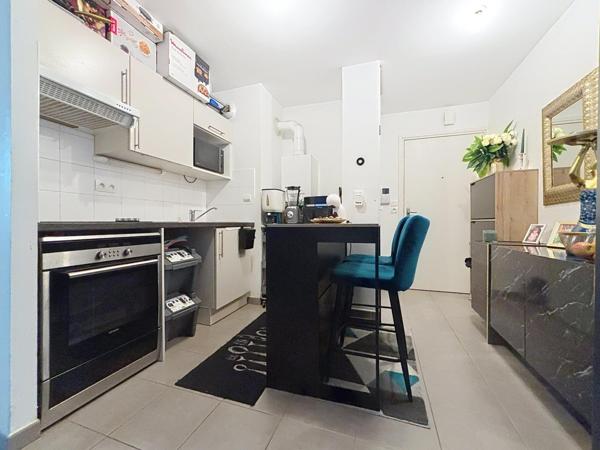 T3 avec ascenseur, terrasse et parking