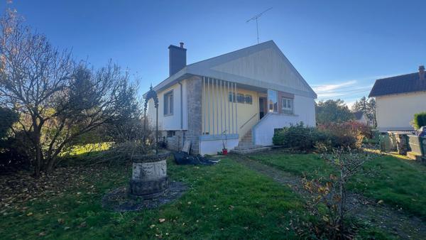 Secteur route d'Archette, maison dans impasse et nature, vue Moselle.
