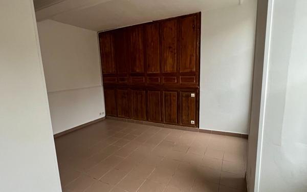 Appartement à louer    2 pièces •  Compiègne