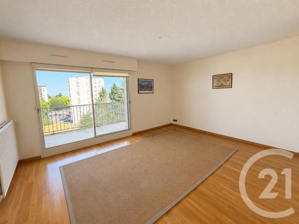 Appartement F3 à vendre  3 pièces - 73,45 m 2   PAU  - 64