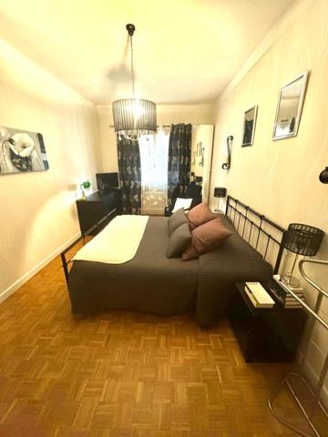 Appartement à LE CHAMBON-FEUGEROLLES, 42500 - 5 pièces 135m²