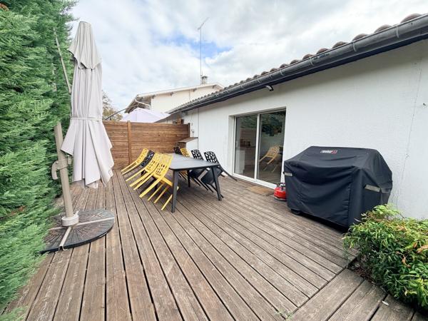 MAGESCQ - BEL ENSEMBLE IMMOBILIER 1 MAISON + 2 APPARTEMENTS + TERRAIN