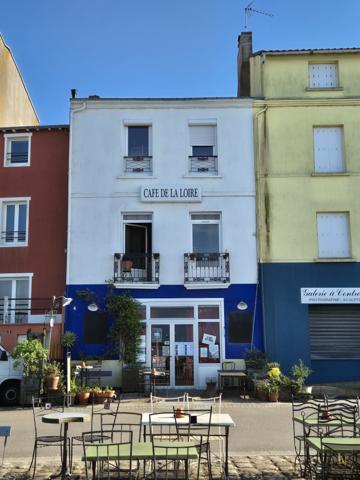 Maison
                                                                                                                                                                                                                                                                                                                        7 pièce(s)                                                                                                                                                                                                          3 chambre(s)                                                                                                                                                                                                          172.56  m²