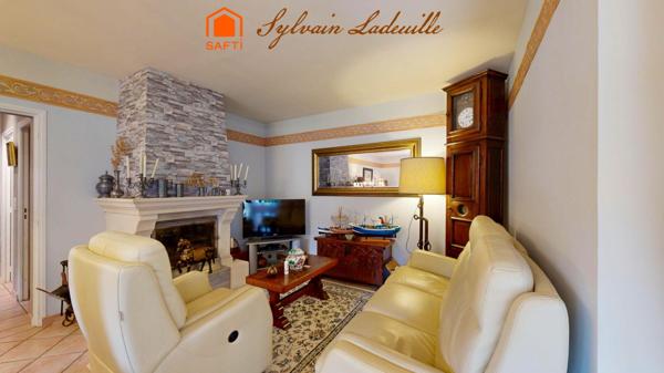 Maison périgourdine 5 pièces de 142 m2 sur 6515m2 de terrain et bois