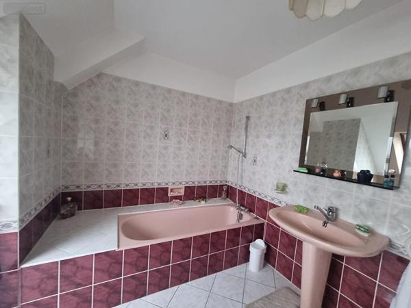 Maison à vendre à Ducey-les-Chéris dans la Manche (50220), ref : MA605